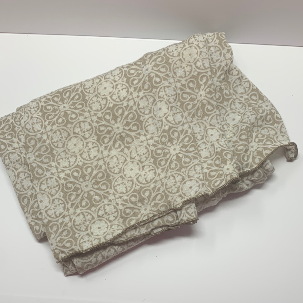 Elegant Beige Patterned Scarf